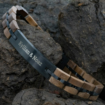 Armband aus Walnussholz schwarz + eigener Text