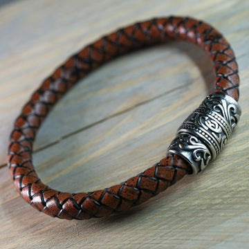 Rode Viking Armband - Robuust gevlochten leer