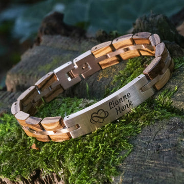 Rose gold name engraving - Wooden bracelet